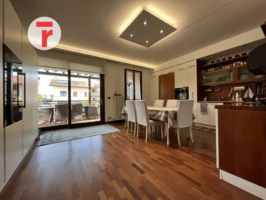 Immagine 2 di Casa trifamiliare in vendita  in Via Tonello a Limena