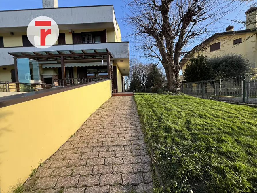 Immagine 25 di Casa trifamiliare in vendita  in Via Tonello a Limena