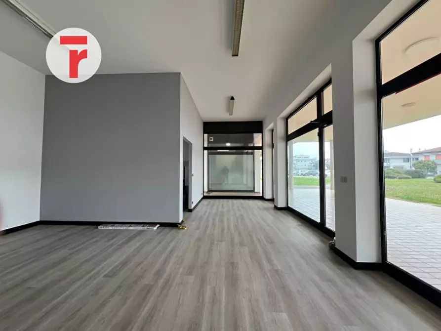 Immagine 7 di Negozio in affitto  in Via Beato Arnaldo da Limena a Limena