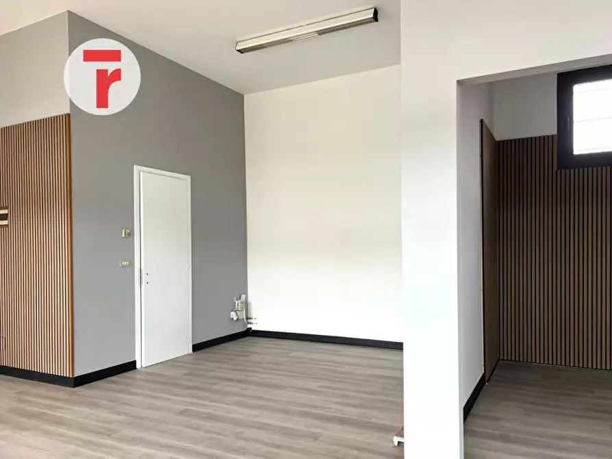 Immagine 8 di Negozio in affitto  in Via Beato Arnaldo da Limena a Limena