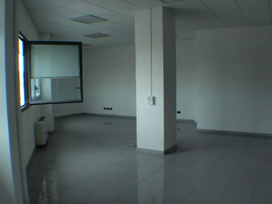 Immagine 3 di Negozio in vendita  a Senigallia