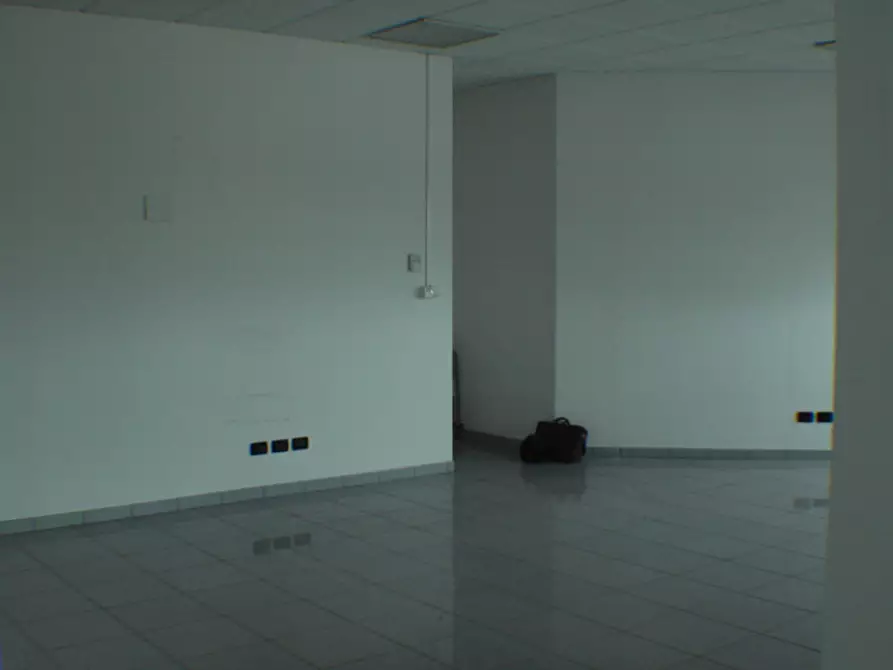 Immagine 9 di Negozio in vendita  a Senigallia