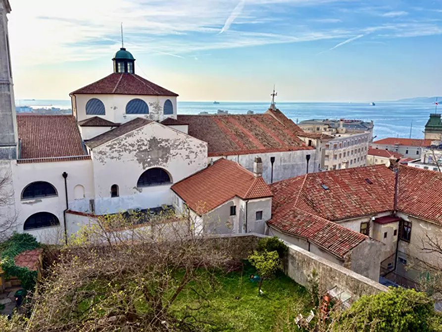 Immagine 6 di Appartamento in affitto  in via delle Monache 1 a Trieste