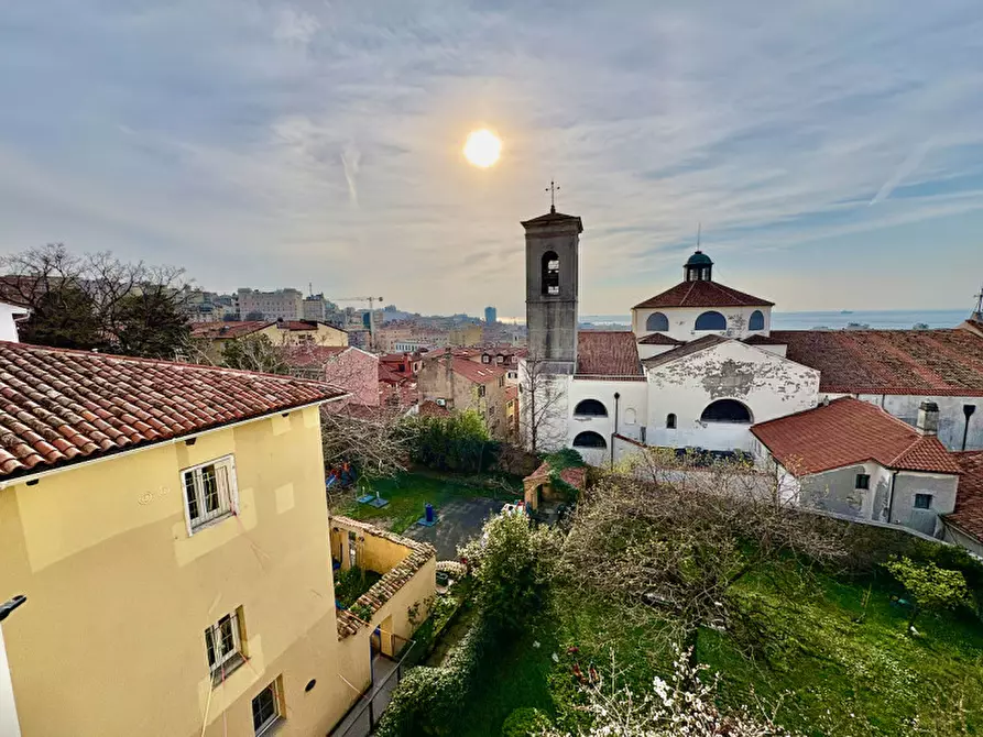 Immagine 11 di Appartamento in affitto  in via delle Monache 1 a Trieste