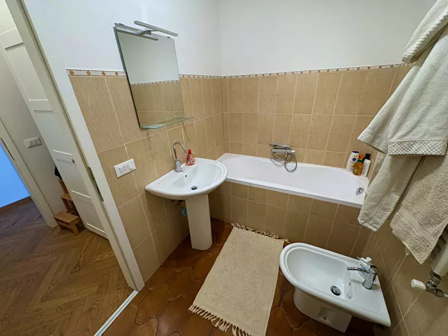 Immagine 21 di Appartamento in affitto  in via delle Monache 1 a Trieste