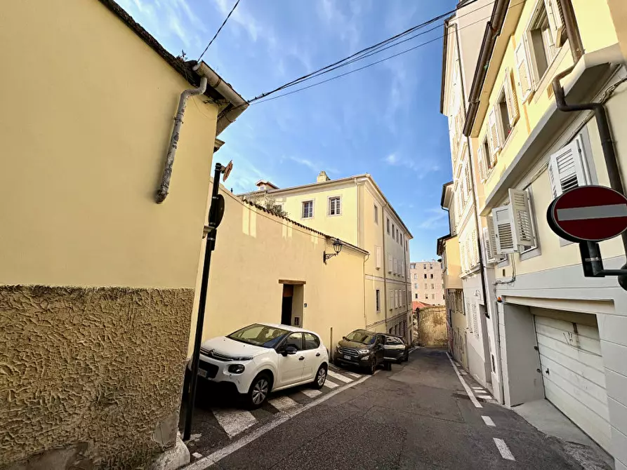 Immagine 44 di Appartamento in affitto  in via delle Monache 1 a Trieste