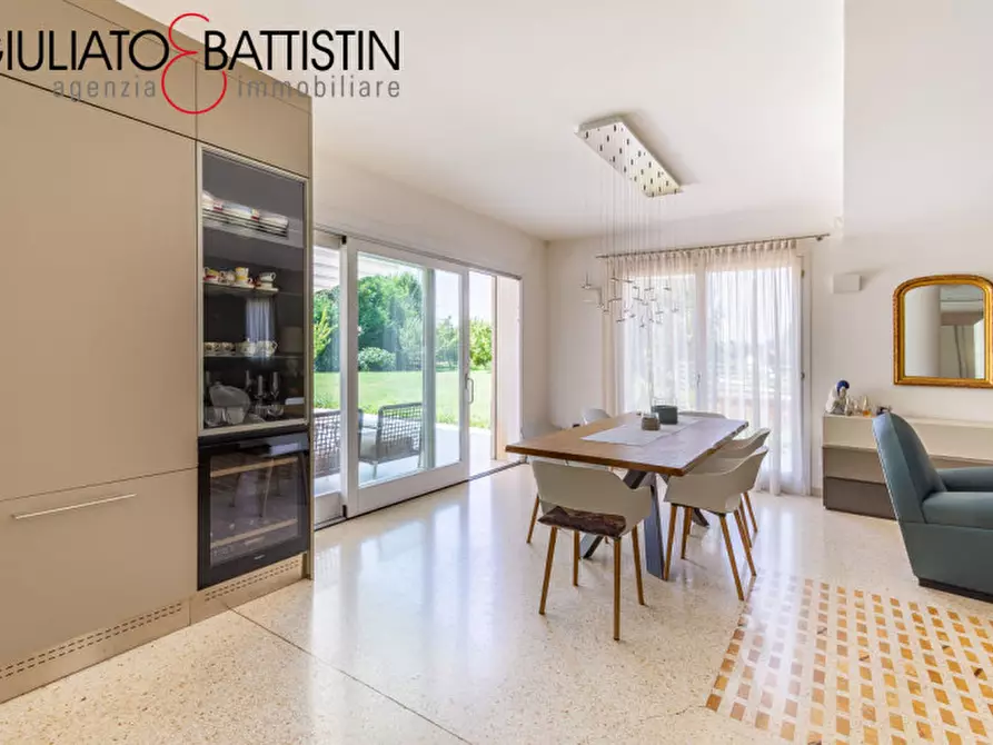 Immagine 6 di Casa trifamiliare in vendita  in Strada Biron di sotto a Vicenza