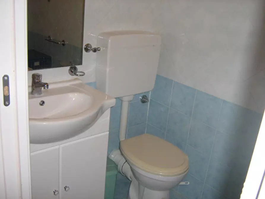 Immagine 5 di Appartamento in vendita  in DEI LECCI 11 a Comacchio