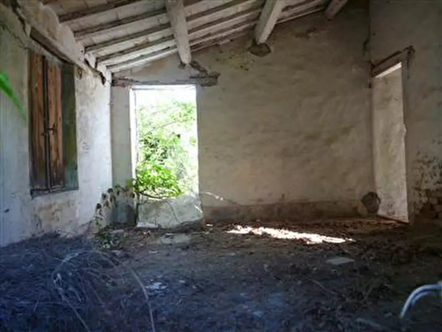 Immagine 7 di Rustico / casale in vendita  in Strada Provinciale 34 a Vallefoglia