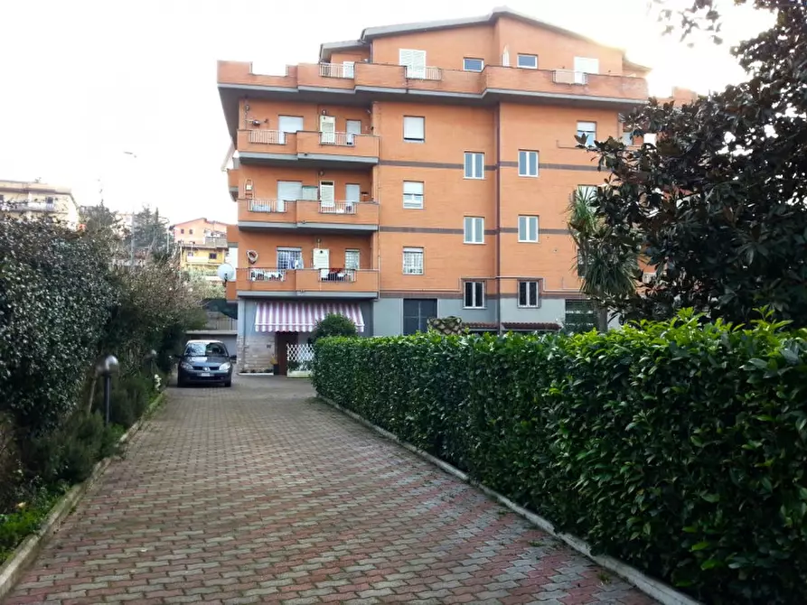 Immagine 1 di Appartamento in vendita  in Via Riviera d'Adda a Roma