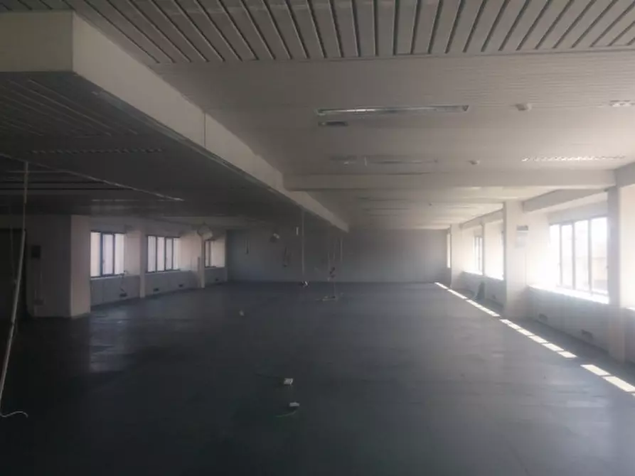 Immagine 23 di Ufficio in affitto  in VIA GRANDI A. a Vimodrone