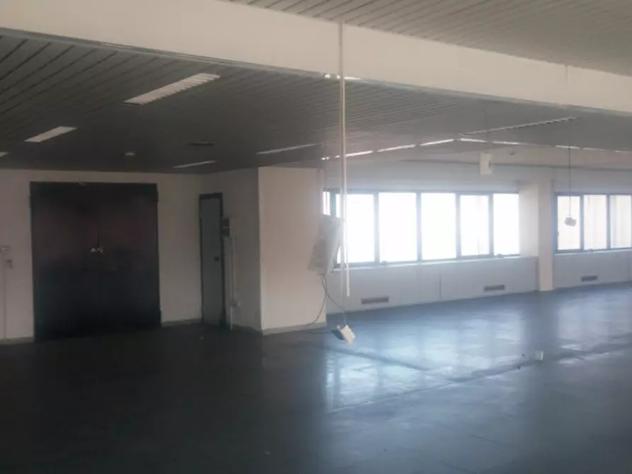 Immagine 6 di Ufficio in affitto  in VIA GRANDI A. a Vimodrone