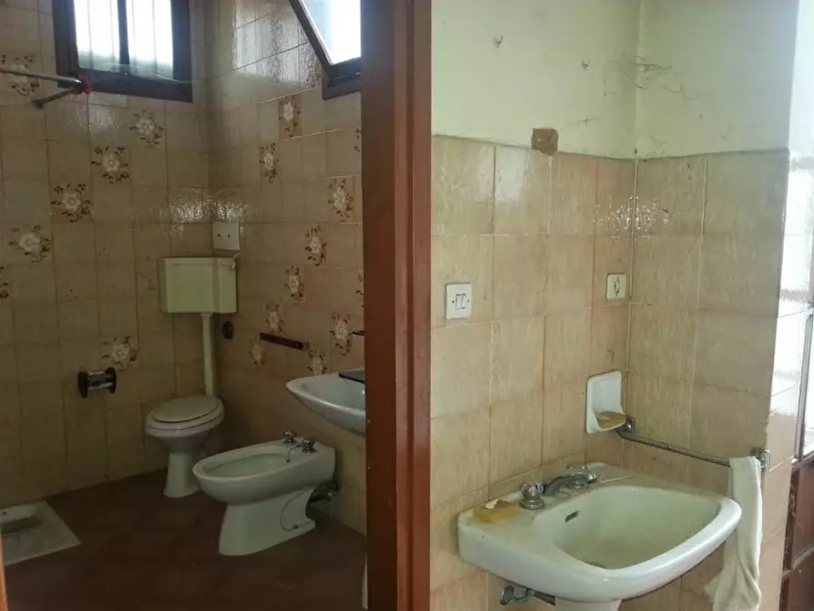 Immagine 4 di Palazzo in vendita  in VIA SAN ROCCO a Este