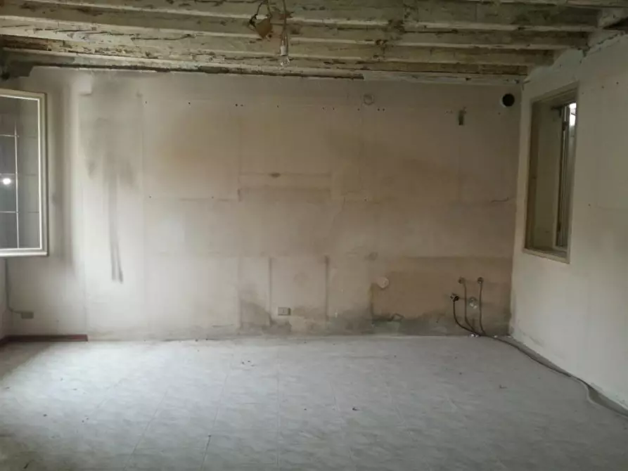 Immagine 5 di Palazzo in vendita  in VIA SAN ROCCO a Este