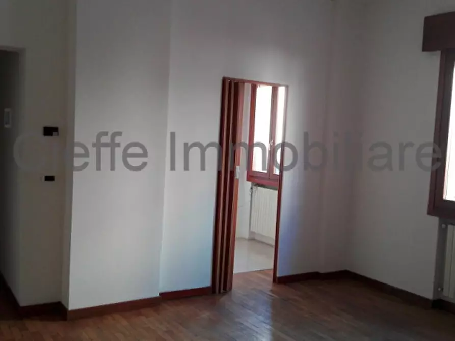 Immagine 1 di Ufficio in affitto  in via ugo foscolo a Padova