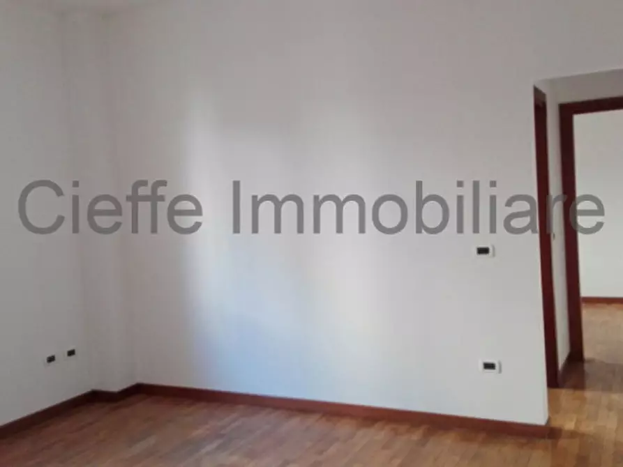 Immagine 5 di Ufficio in affitto  in via ugo foscolo a Padova