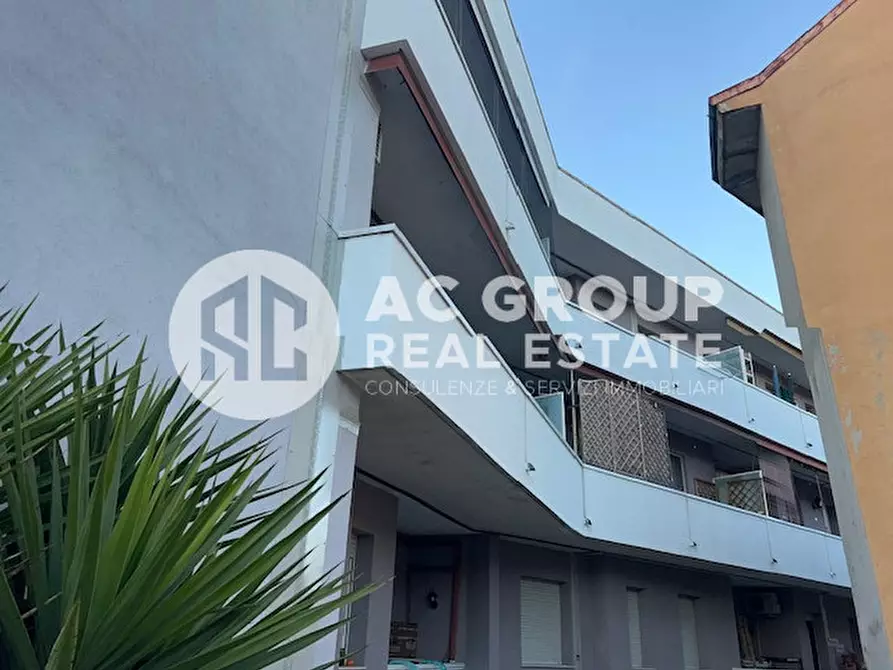 Immagine 1 di Appartamento in vendita  in corso della vittoria a Caronno Pertusella