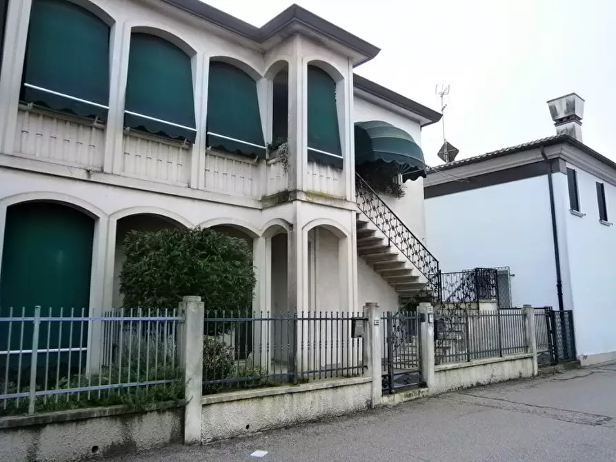 Immagine 4 di Appartamento in vendita  in Via G. Matteotti n. 20 bis - Cavarzere a Cavarzere