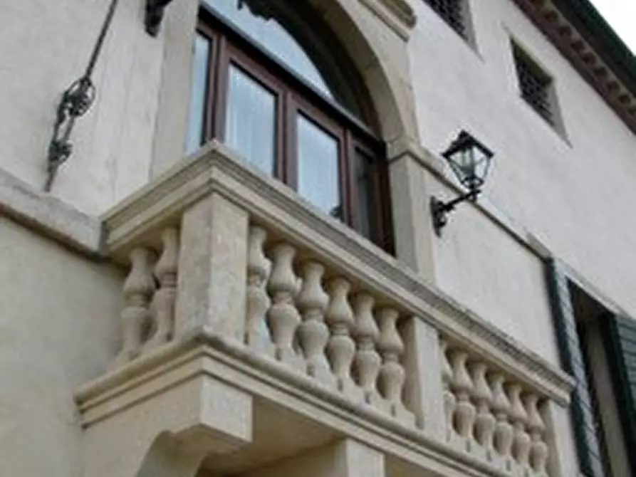 Immagine 7 di Villa in vendita  in via chiodare a Due Carrare