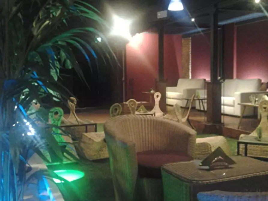 Immagine 17 di Negozio in vendita  a Padova