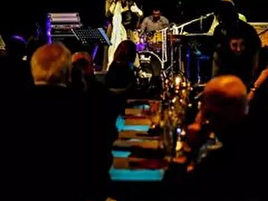 Immagine 39 di Negozio in vendita  a Padova