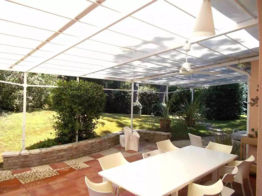 Immagine 11 di Villa in vendita  a Rosolina