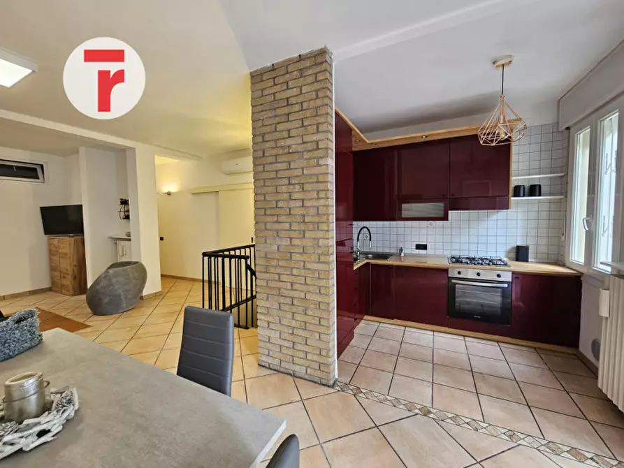 Immagine 1 di Appartamento in affitto  in Via Lucindo Faggin a Padova