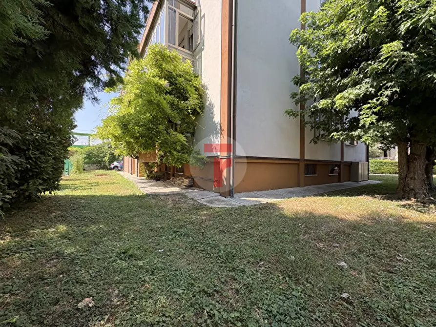 Immagine 1 di Appartamento in vendita  in Via Jacopo della Quercia a Padova
