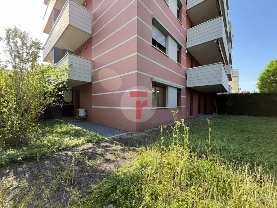 Immagine 12 di Appartamento in vendita  a Padova