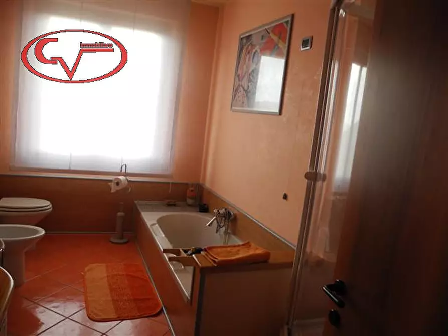 Immagine 2 di Casa trifamiliare in vendita  in Via gramsci, 1 a Loro Ciuffenna