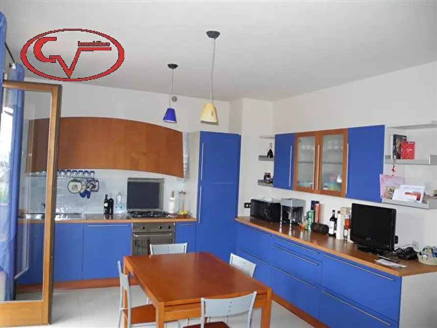 Immagine 8 di Casa trifamiliare in vendita  in Via gramsci, 1 a Loro Ciuffenna