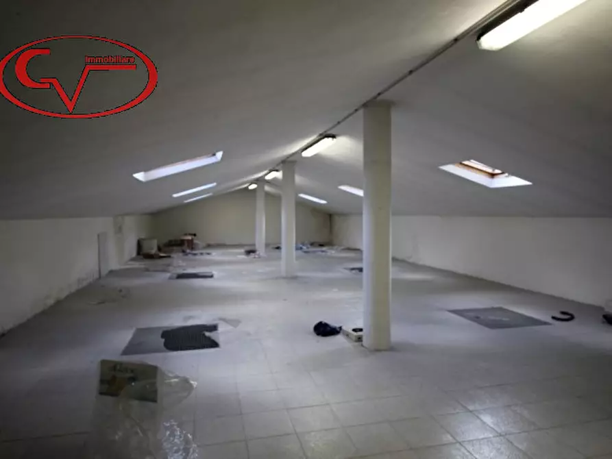 Immagine 14 di Negozio in vendita  in Via dante alighieri, 0 a Montevarchi