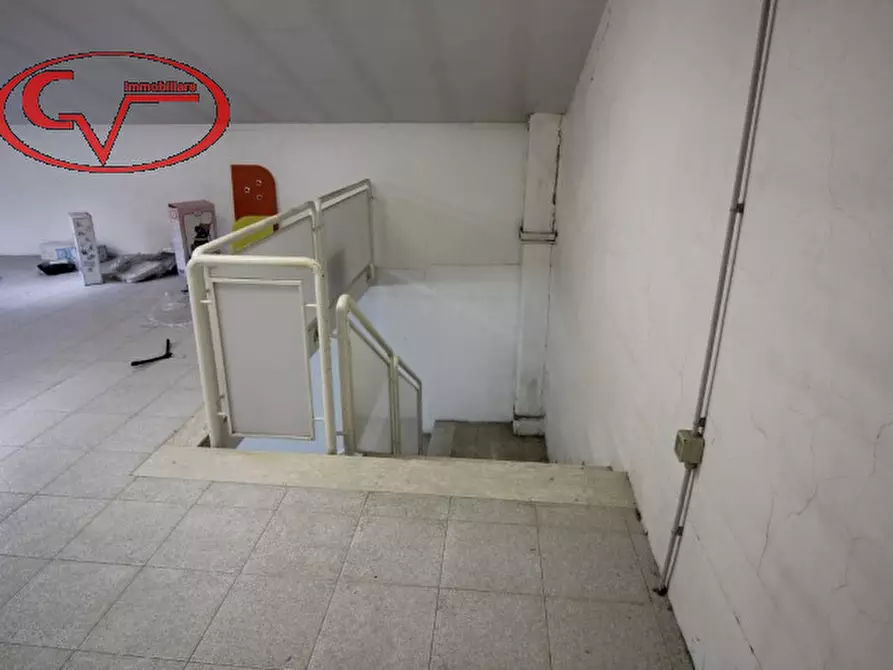 Immagine 17 di Negozio in vendita  in Via dante alighieri, 0 a Montevarchi