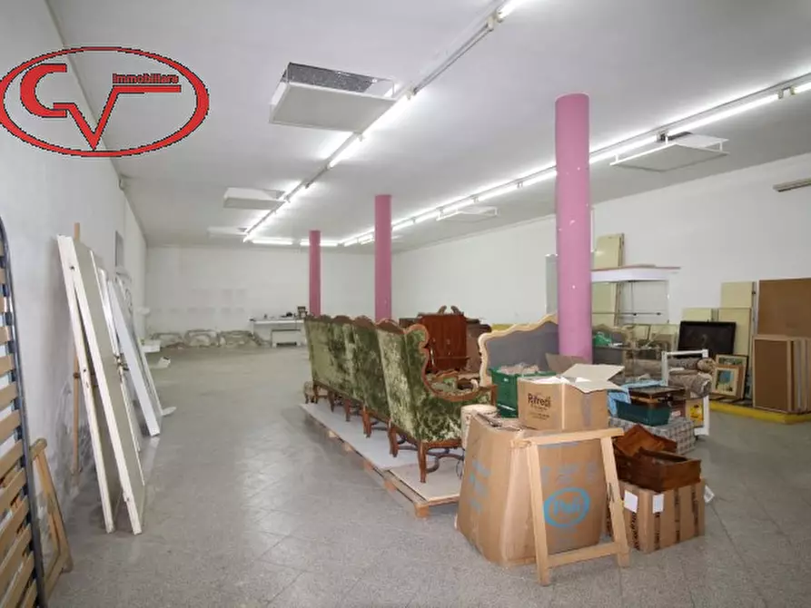 Immagine 18 di Negozio in vendita  in Via dante alighieri, 0 a Montevarchi