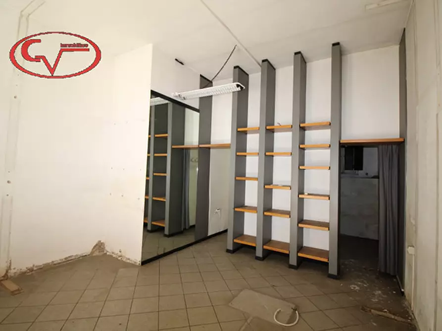 Immagine 7 di Ufficio in affitto  a Montevarchi