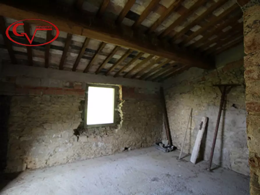 Immagine 11 di Rustico / casale in vendita  a Terranuova Bracciolini