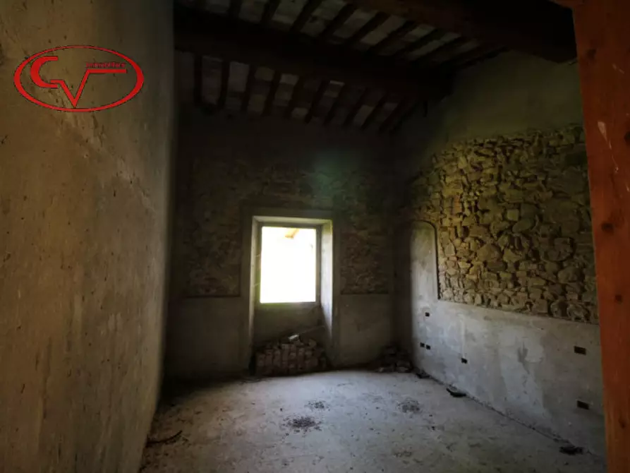 Immagine 14 di Rustico / casale in vendita  a Terranuova Bracciolini