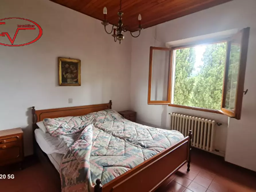 Immagine 21 di Villa in vendita  in noferi a Montevarchi