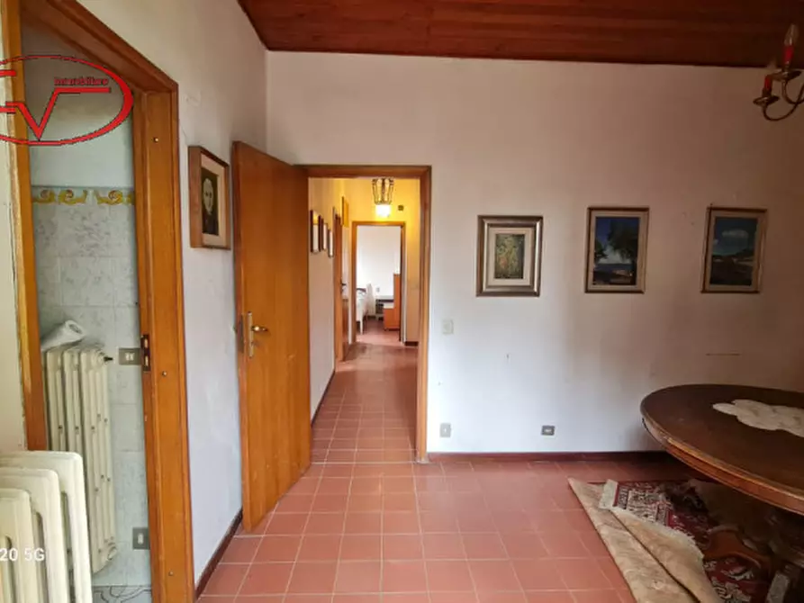 Immagine 22 di Villa in vendita  in noferi a Montevarchi