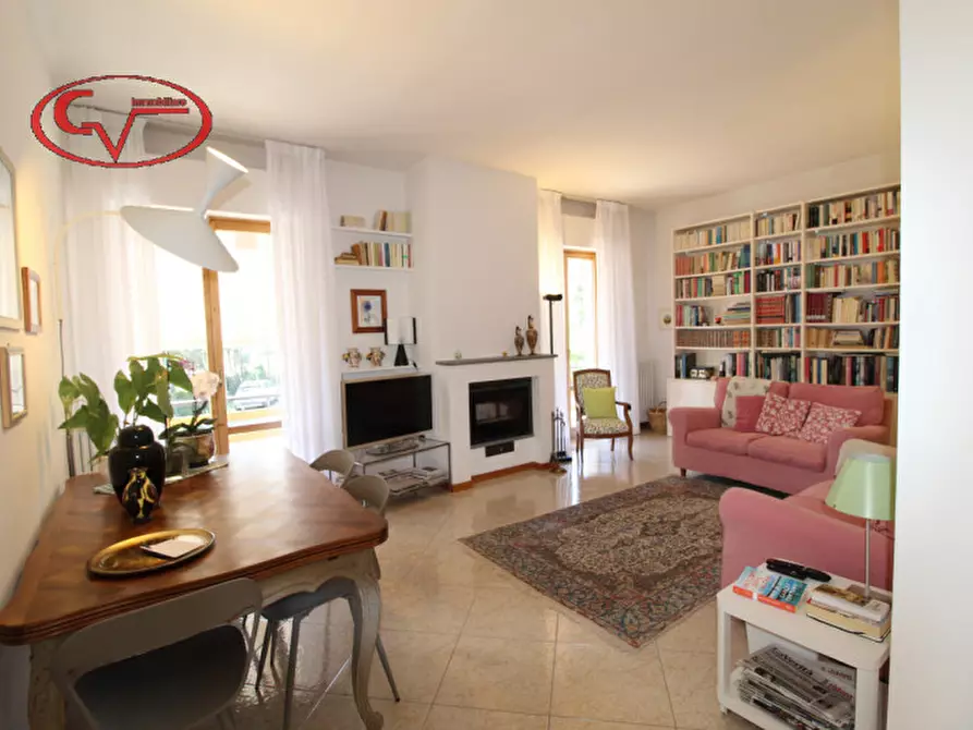 Immagine 2 di Villa in vendita  in Via trieste a Loro Ciuffenna