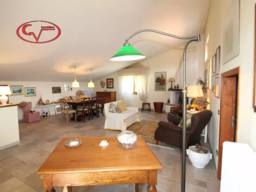 Immagine 5 di Villa in vendita  in Via trieste a Loro Ciuffenna