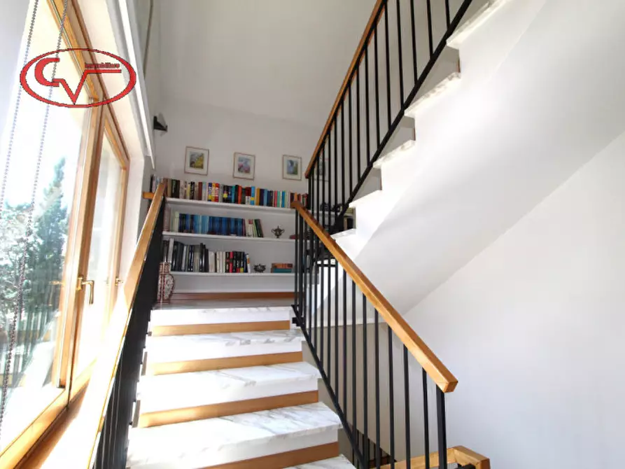 Immagine 9 di Villa in vendita  in Via trieste a Loro Ciuffenna