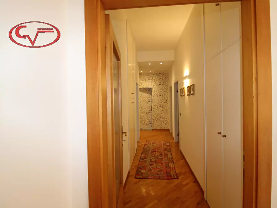 Immagine 12 di Villa in vendita  in Via trieste a Loro Ciuffenna