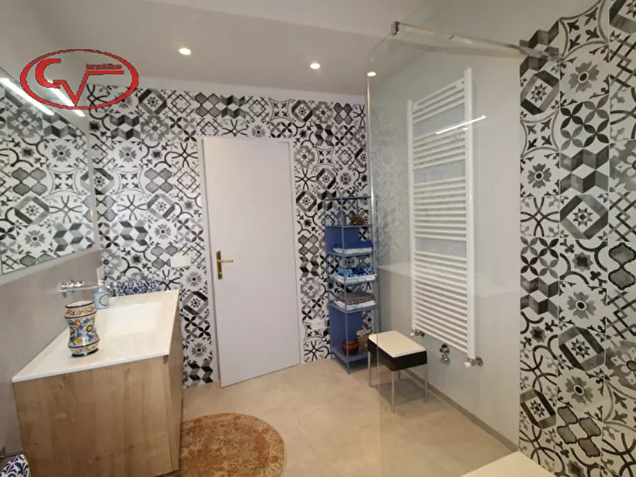 Immagine 21 di Villa in vendita  in Via trieste a Loro Ciuffenna