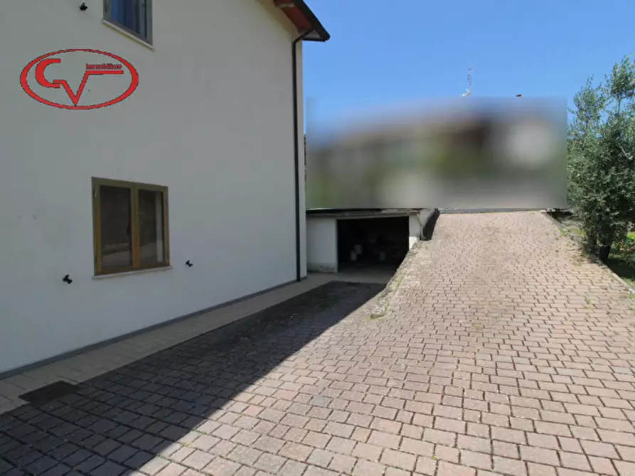 Immagine 25 di Villa in vendita  in Via trieste a Loro Ciuffenna