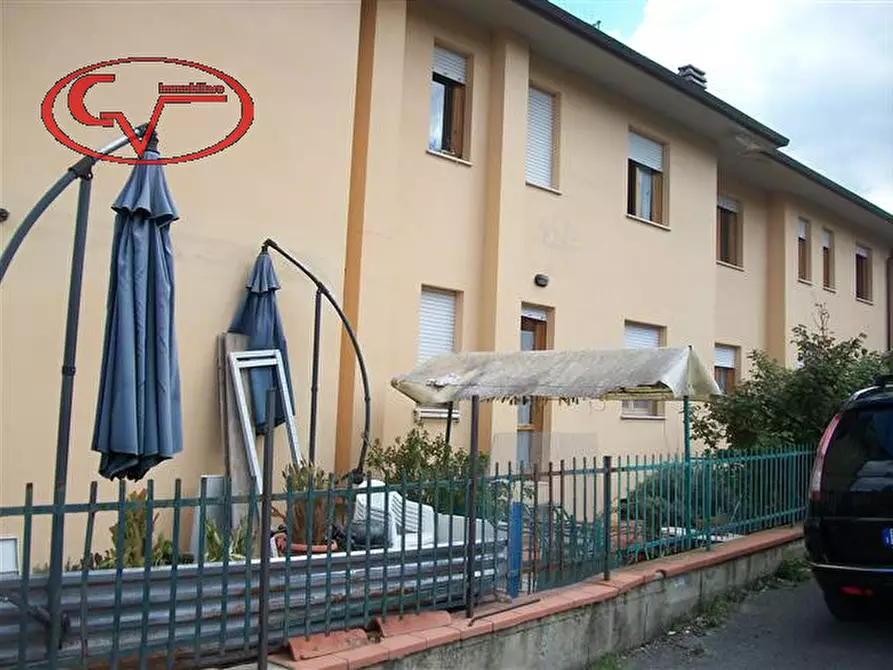 Immagine 1 di Villetta a schiera in vendita  in Loc Badia Agnano a Bucine