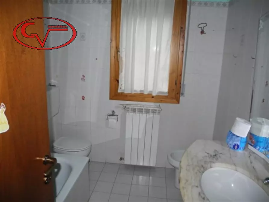 Immagine 24 di Villetta a schiera in vendita  in Loc Badia Agnano a Bucine