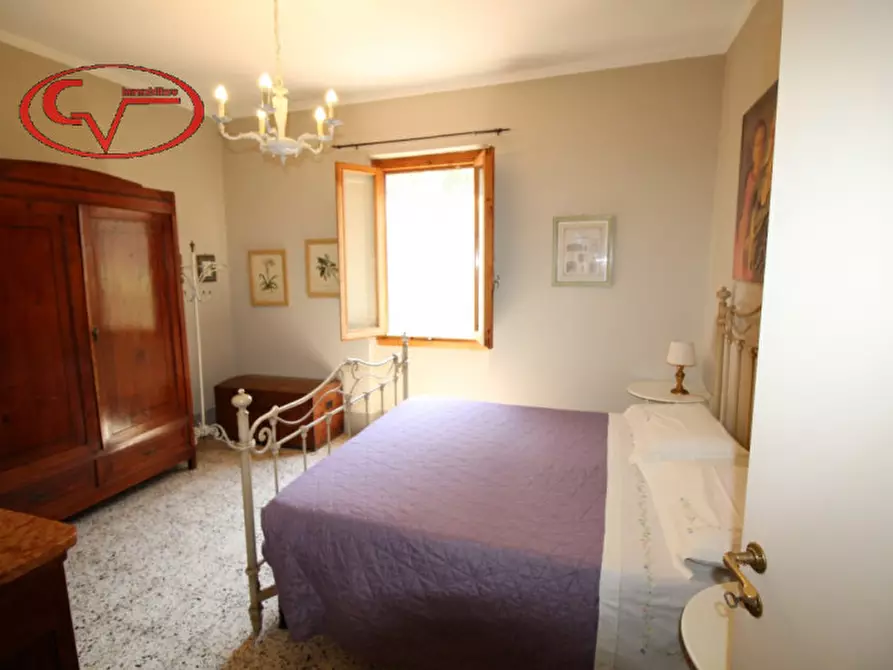 Immagine 21 di Rustico / casale in vendita  in Via oberdan a Bucine