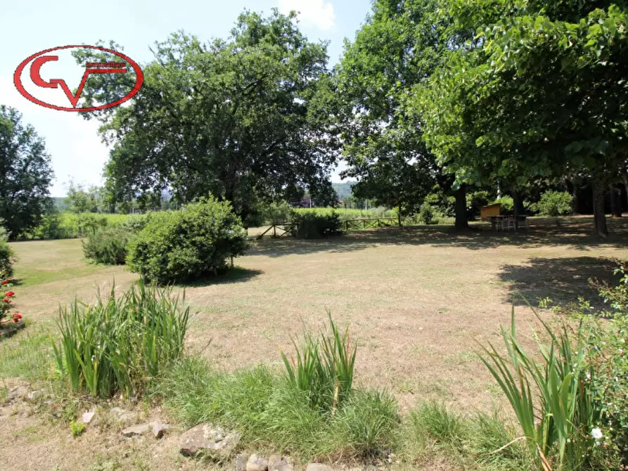 Immagine 34 di Rustico / casale in vendita  in Via oberdan a Bucine