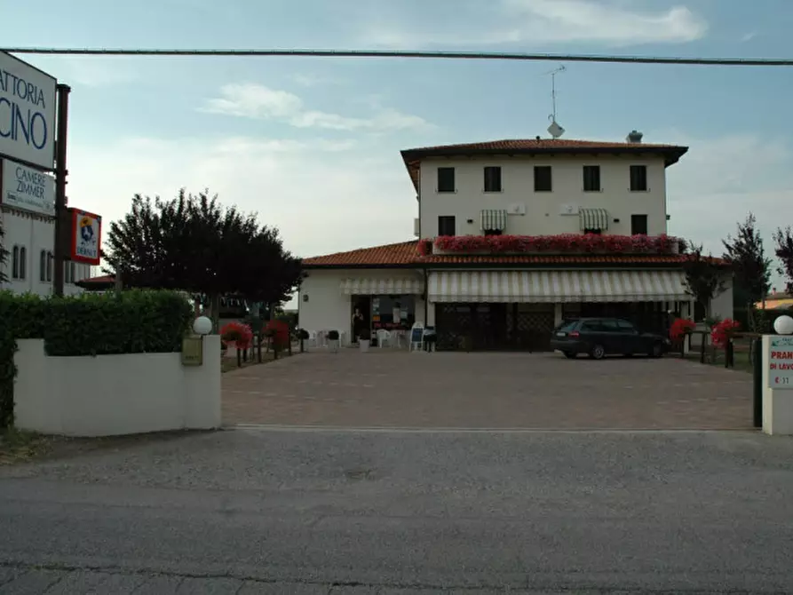 Immagine 11 di Attività commerciale in vendita  a San Michele Al Tagliamento